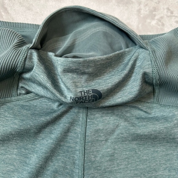 The North Face Ribbed Panel Bike Shorts - Picture 3 of 8